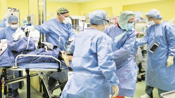 Coronavirus, i medici morti in Italia per il Covid salgono a quota 273