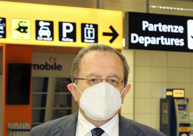Piano pandemico non aggiornato, duro il viceministro Sileri: “Si dimetta il segretario generale del ministero della Salute”
