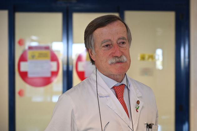 Coronavirus, parla il professor Massimo Andreoni: “Le libertà che ci siamo presi ad agosto, spiace dirlo in maniera così cruda, ci sono costate più di 5mila morti in questi ultimi mesi”