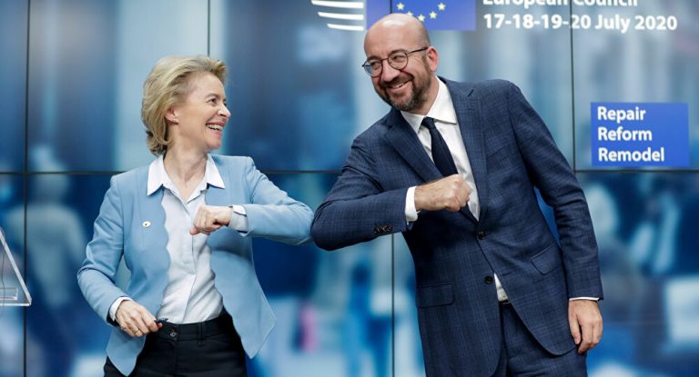 Brexit, i presidenti del Consiglio europeo e della Commissione, Charles Michel e Ursula von der Leyen, hanno firmato l’accordo commerciale