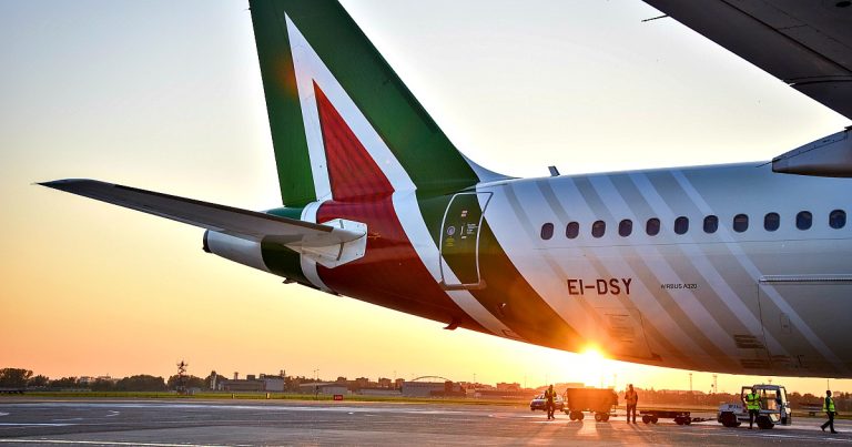 Alitalia, la Commissione Ue ha approvato un aiuto di 24,7 milioni di euro per i ristori