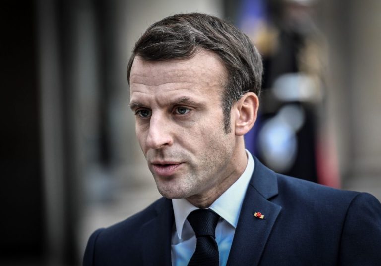 Francia, il presidente Macron è positivo al Covid