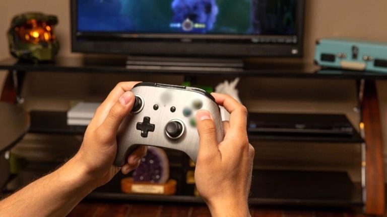 Appio Latino, madre aggredisce il figlio di 17 anni per il troppo tempo passato davanti la Playstation