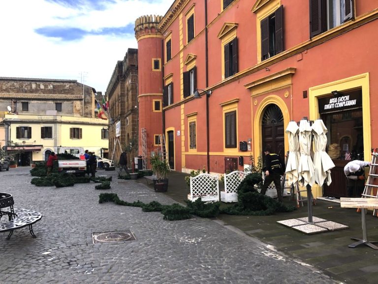 Cerveteri: l’Amministrazione comunale “accende” il Natale