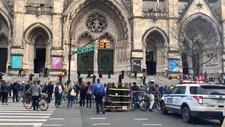 Usa, aveva sparato davanti alla cattedrale di St. John Divine di New York: il 50 enne è stato poi ucciso dalla polizia