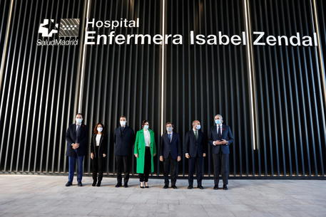 Coronavirus, inaugurato a Madrid un nuovo ospedale da 100 milioni di euro