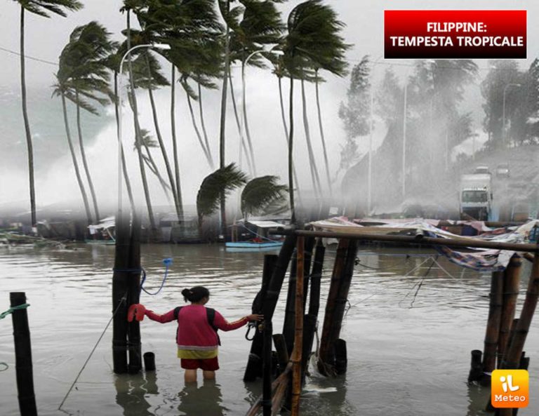 Filippine, una violenta tempasta si abbatte sul Paese: centinaia di case distrutte e almeno due vittime