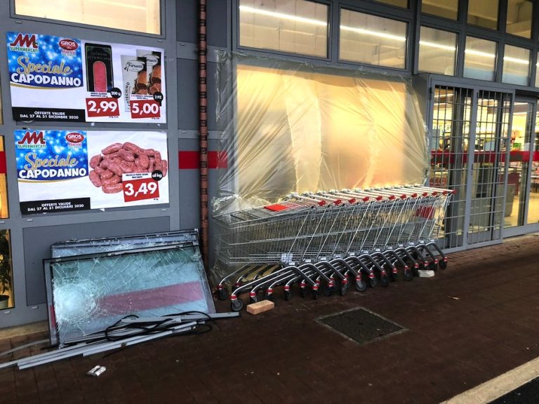 Ladispoli: tentato furto al supermercato Gros