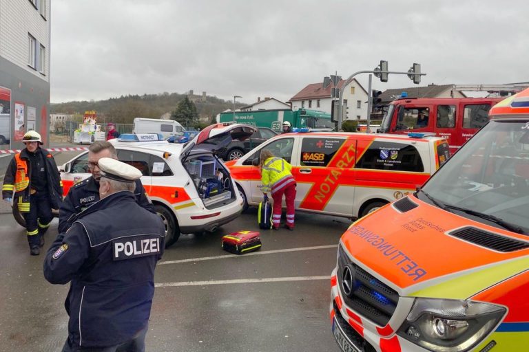 Germania, l’auto che ha travolto alcune persone: il bilancio delle vittime è salito a 5