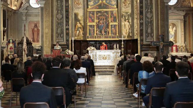 Coronavirus, l’appello dei Cei: La messa di Natale nella chiesa vicino casa”