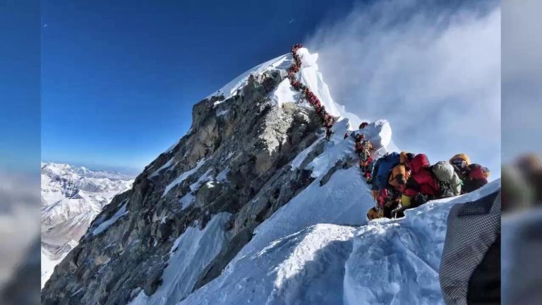 Il monte Everest è cresciuto di 86 cm