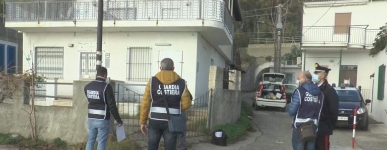 Caminia di Stalettì (Catanzaro), sequestrate 71 villette abusive