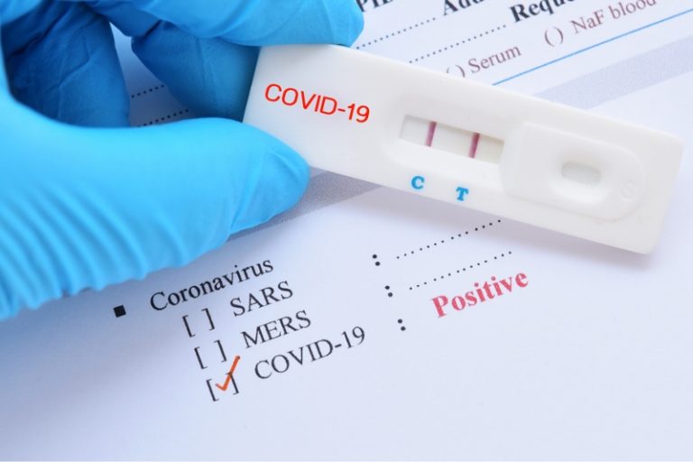 Coronavirus, Il test antigenico rapido sbaglia 4 volte su 10