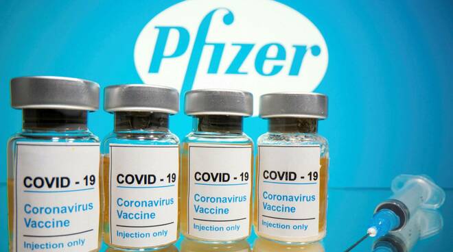 Usa, al via le prima vaccinazioni anti Covid con il Pfizer BioNTech