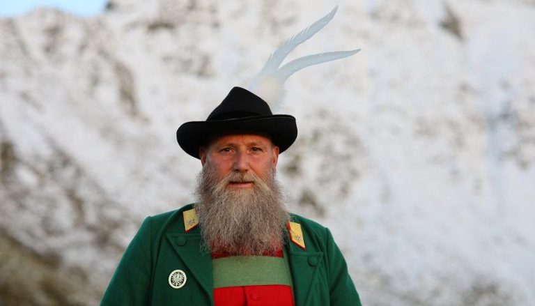 Alto Adige, per un video rap ‘imbarazzante’ si è dimesso Il comandante degli Schuetzen altoatesini Juergen Wirth Anderlan