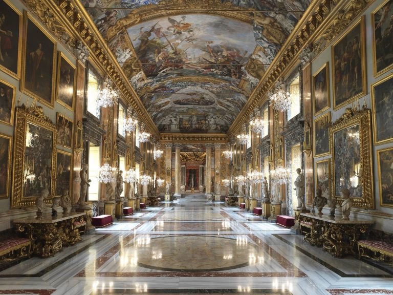 Valentino parteciperà alle sfilate di Parigi a Roma il prossimo 26 gennaio