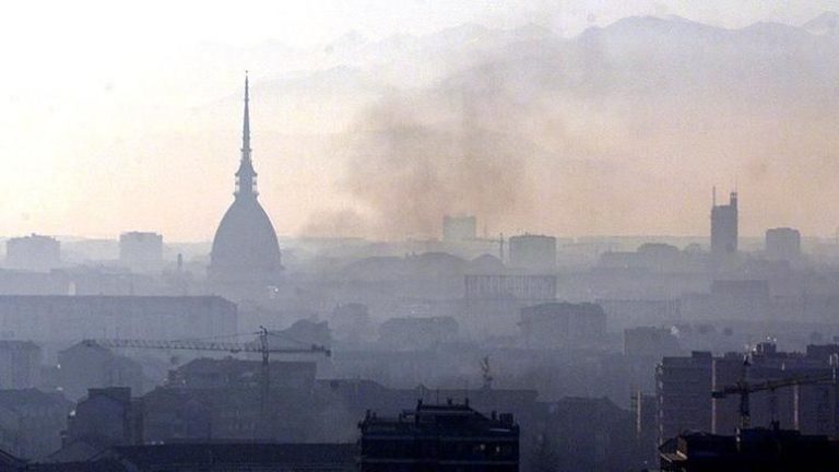 Report di Legambiente: “Torino è la città più inquinata d’Italia”