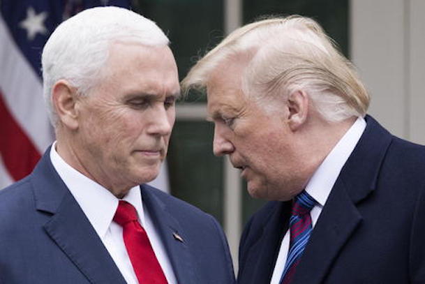 Usa, il vice Mike Pence di no al 25° emendamento per togliere il poteri a Donald Trump