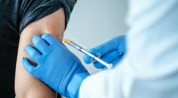 Covid, per il microbiologo Guido Rasi “Se la circolazione del virus restasse a questi livelli la vaccinazione degli Under 12 potrebbe essere evitata”