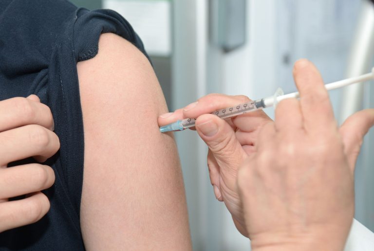 Coronavirus, in Italia sono state vaccinate oltre 643mila persone