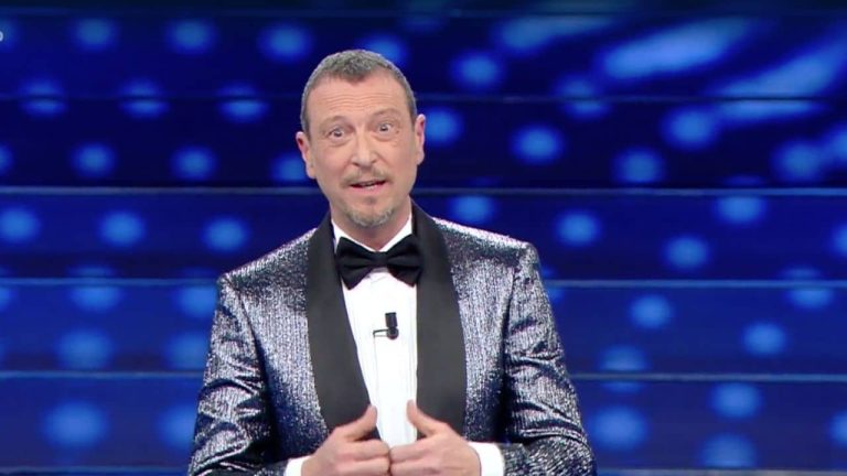 Sanremo, Amadeus non lascia la conduzione del Festival