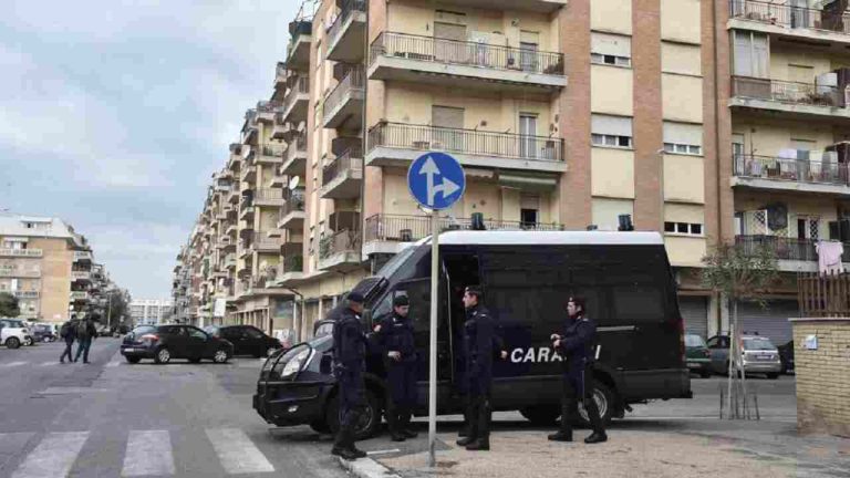 Cernusco sul Naviglio (Milano), 17enne sfregia la sua compagna con la seguente (folle) giustificazione: “Abbiamo fatto questa prova io e lei per verificare quanto riuscivamo a resistere, la nostra soglia del dolore”