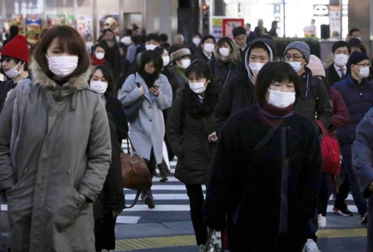 Coronavirus, in Giappone i contagi scesi sotto i tremila al giorno