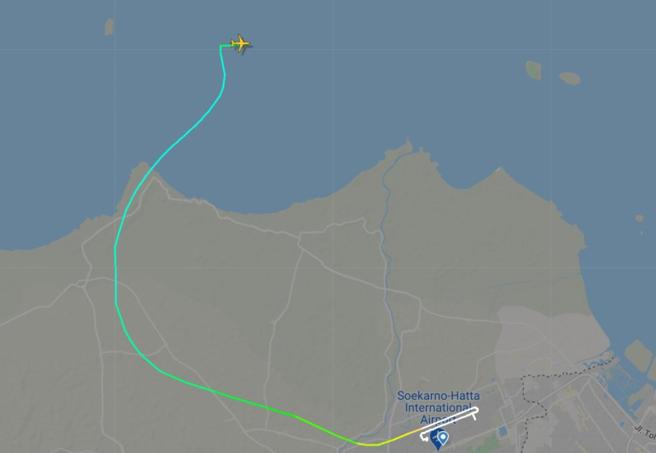 Indonesia, è precipitato in mare un Boeing 737 con 59 persone a bordo