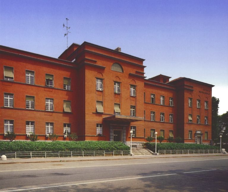 Milano, l’ex governatore della Lombardia Roberto Maroni è stato dimesso dall’ospedale Besta