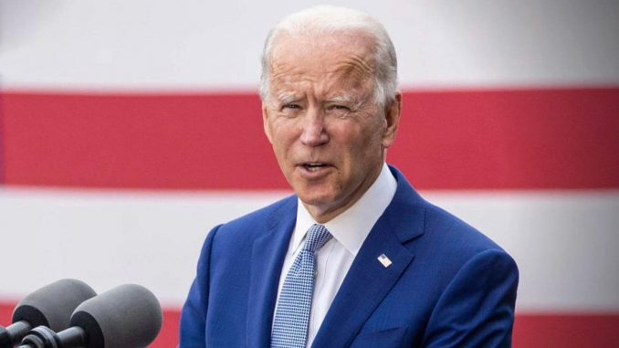 Usa, ecco i primi ordini esecutivi di Biden: mascherine obbligatorie e stop al muro con il Messico
