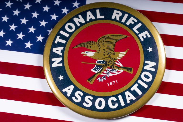 Usa, la potente Nra (l’associazione dei possessori di armi) ha dichiarato bancarotta