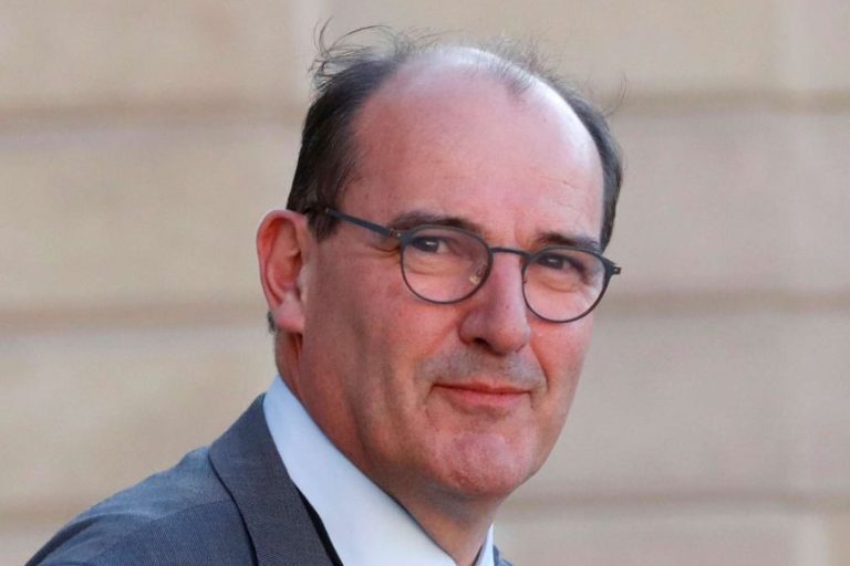 Coronavirus, parla il primo ministro francese Castex: “Forse possiamo evitare un nuovo lockdown”