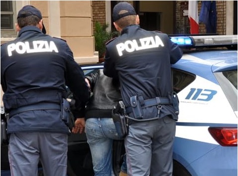 Ladispoli: a Polizia denuncia 4 giovani per detenzione e spaccio di sostanze stupefacenti