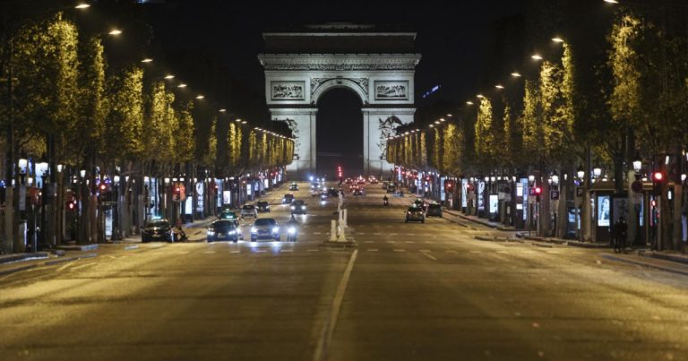 Coronavirus, in Francia coprifuoco anticipato alle 18 ha fatto abbassare i contagi
