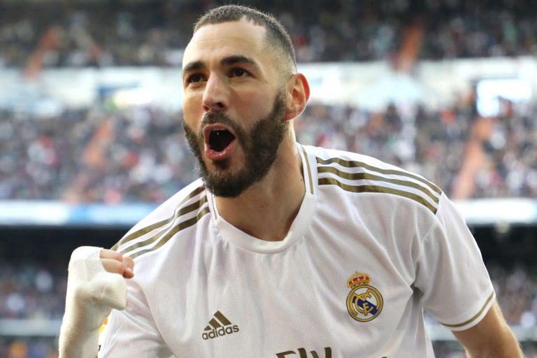 L’attaccante del Real Madrid Karim Benzema è stato rinviato a giudizio nella vicenda del presunto ricatto al collega Mathieu