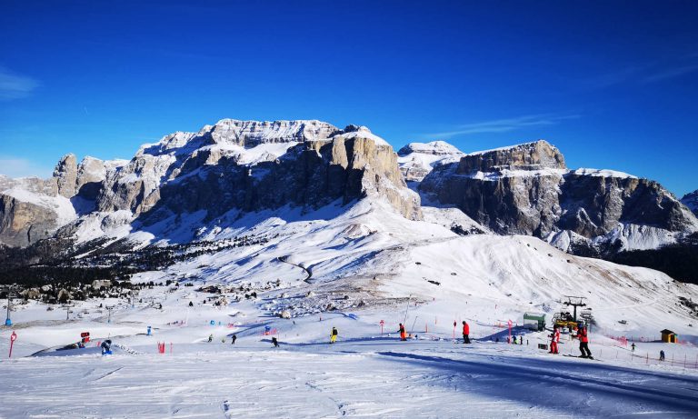 Alto Adige: le stazioni sciistiche non saranno riaperte il 18 gennaio