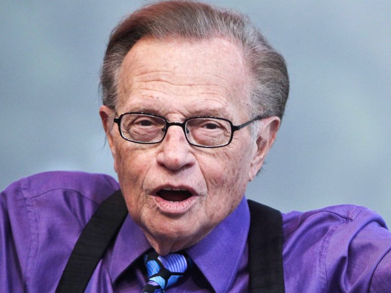 Usa, si è spento a 87 anni Larry King, il “re” del giornalismo televisivo: era malato di Covid