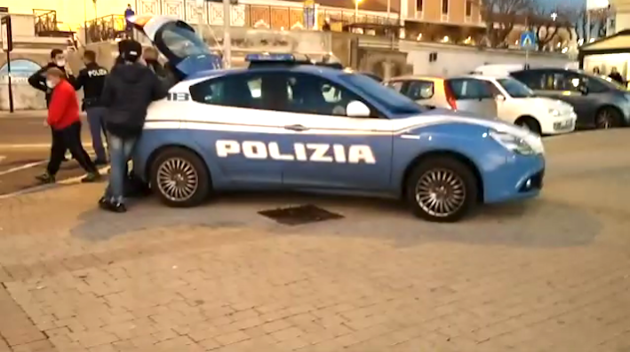 Civitavecchia: accoltellamento in centro, rintracciato e arrestato dalla Polizia anche il secondo aggressore