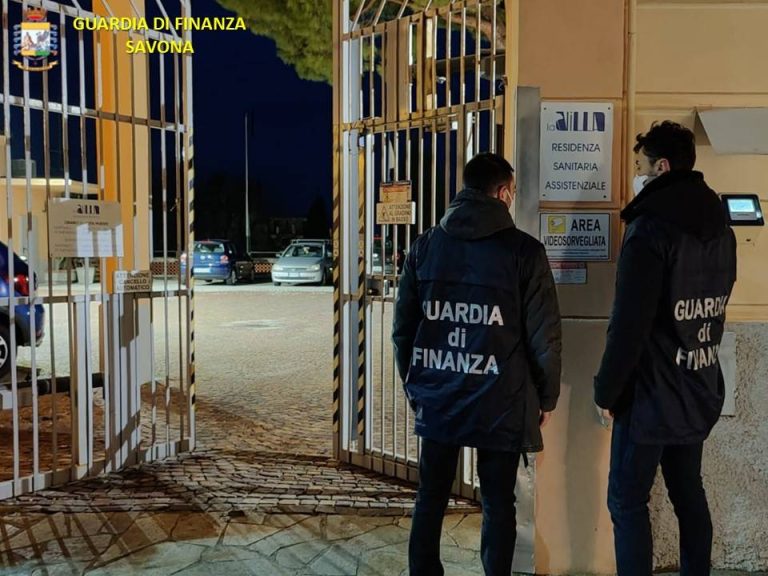 Varazze (Savona), arrestati tre operatori socio-sanitari per maltrattamenti in una Rsa