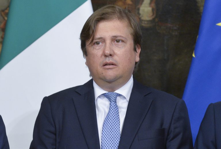 Coronavirus, il vice ministro Sileri sulla vicenda Lombardia ribadisce: “Non si può dire che l’errore sia partito da noi”