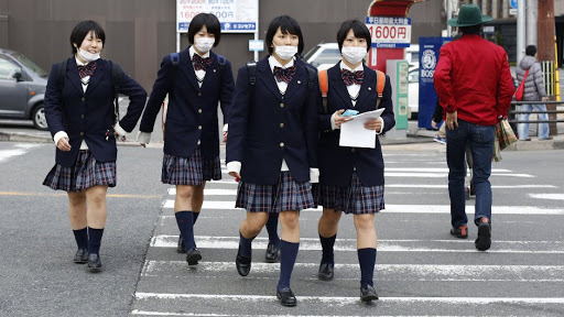 Coronavirus, il governo giapponese ha deciso l’introduzione dello stato d’emergenza per un mese nella capitale Tokyo