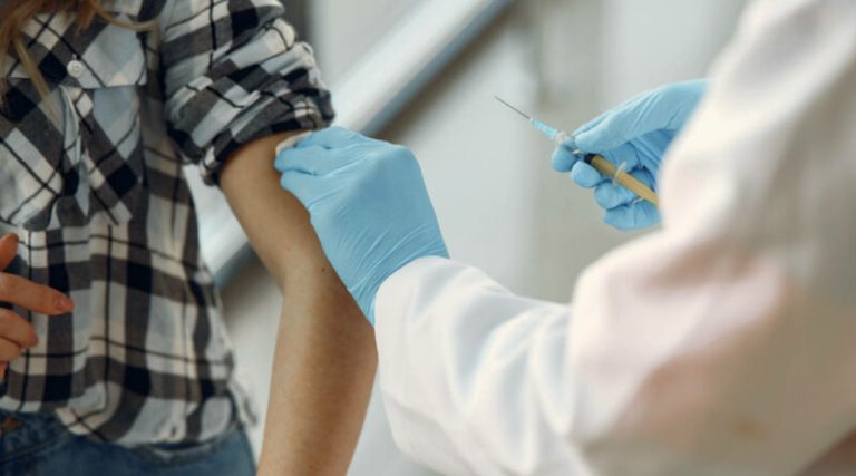 Coronavirus, a Pavia 189 persone sono state vaccinate con siringhe irregolari