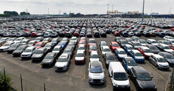 Effetto Covid: nel 2020 crollo delle vendite di automobili: -27,9 per cento