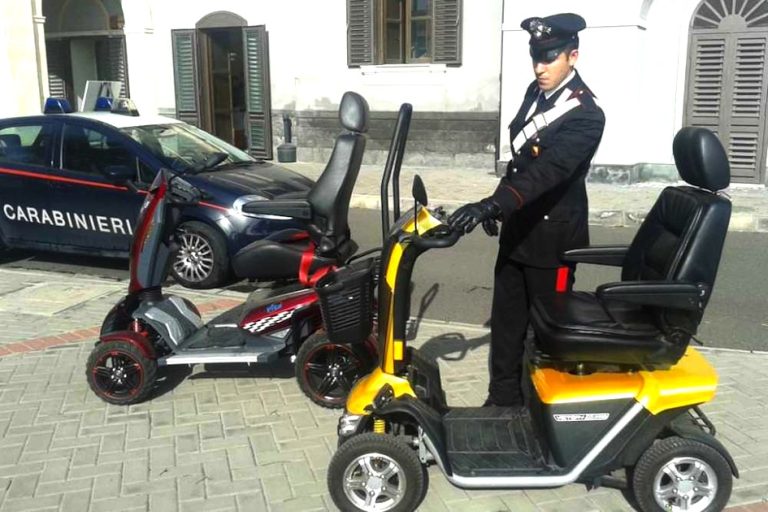 Rubano lo scooter speciale a un disabile. Parte la colletta a Marina di Cerveteri