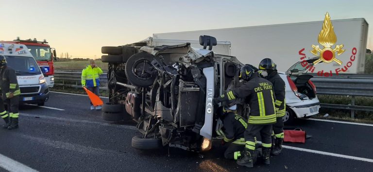 Nottata di duro lavoro per i Vigili del Fuoco di Civitavecchia