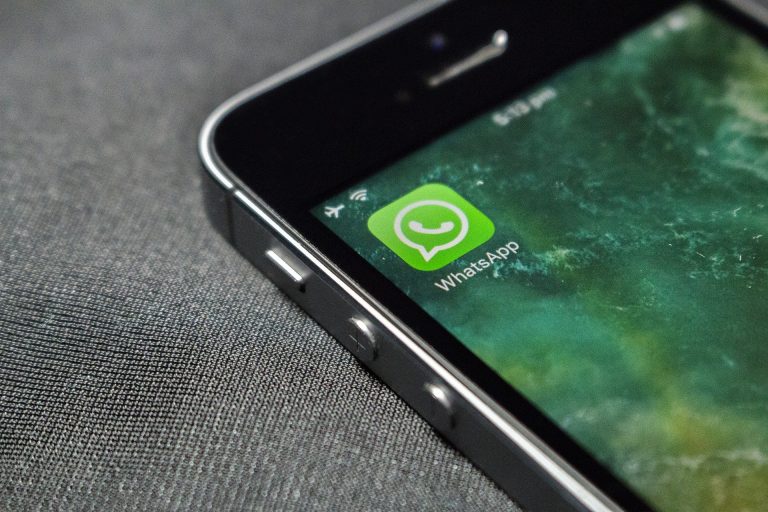 WhatsApp, per il Garante della privacy le informative della messaggeria sono poco chiare