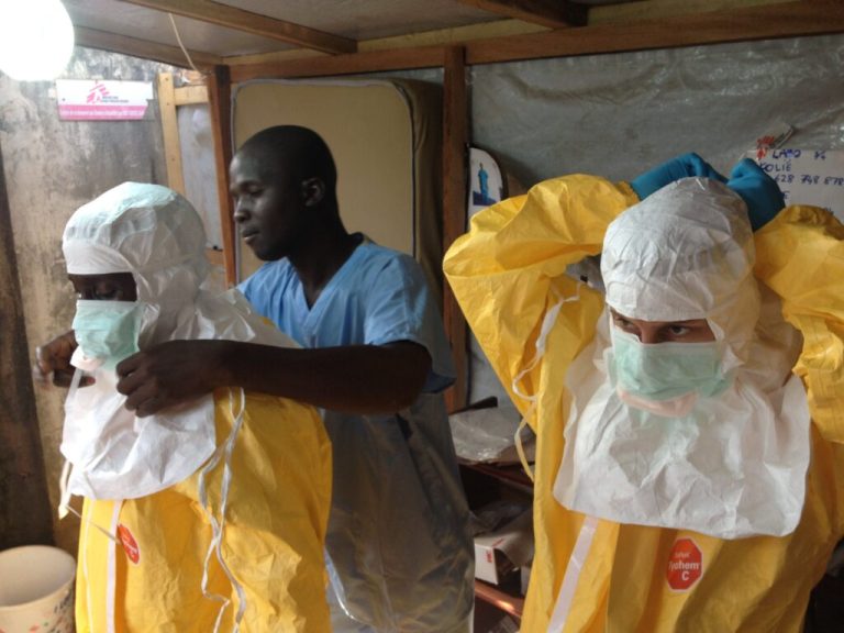 Guinea, il governo lancia l’allarme: “E’ tornata l’epidemia Ebola nel Paese”