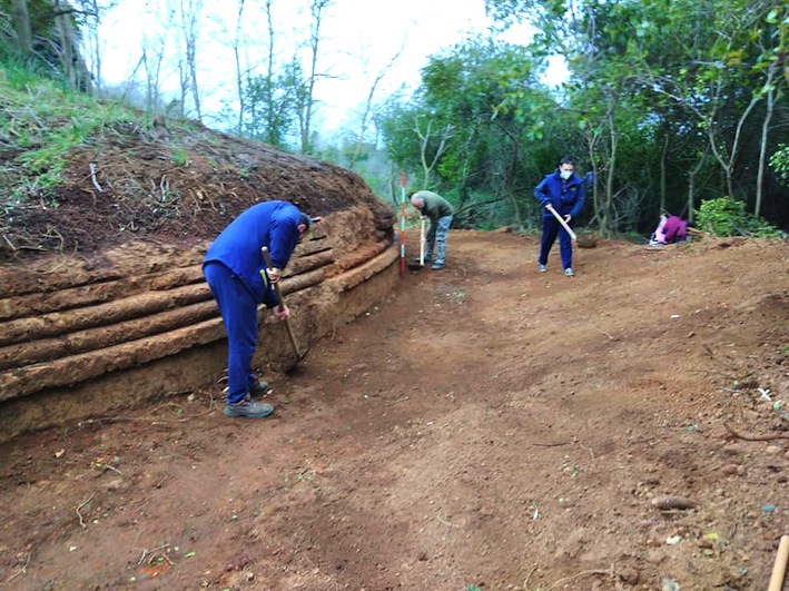 Cerveteri: i volontari del NAAC al lavoro per il maestoso Tumulo Arcaico