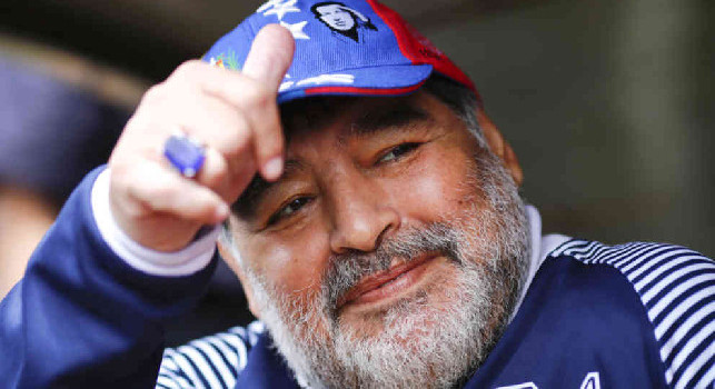 Morte di Maradona, spunta un audio choc del suo medico personale: “Il ciccione sta morendo”