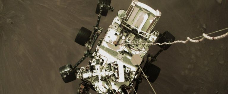 La Nasa ha diffuso uno video con le straordinarie immagini del rover su Marte